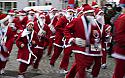 Córrer per acabar l'any fent esport al costat del Pare Noel